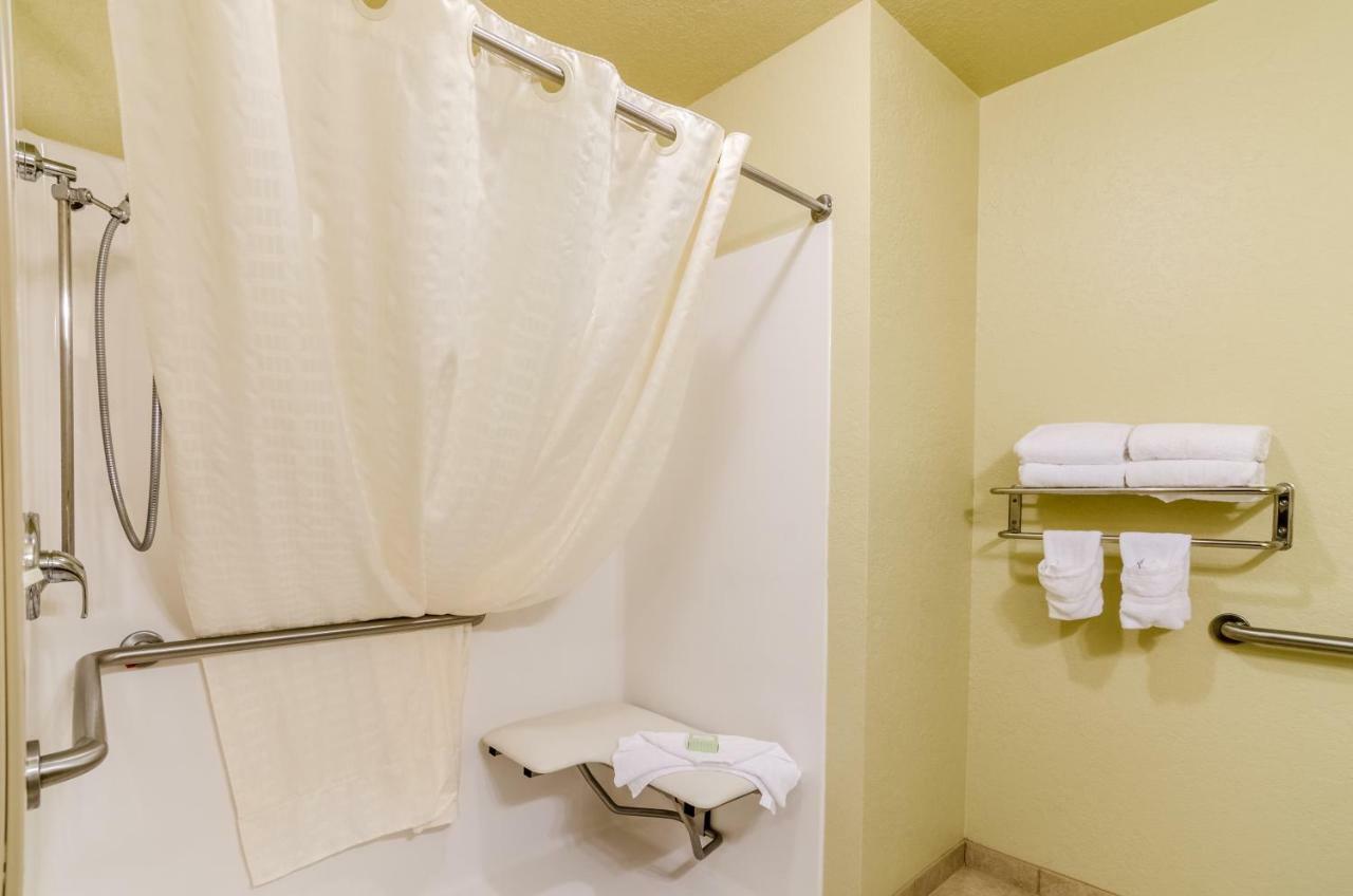 Cobblestone Inn&Suites - Eaton Extérieur photo