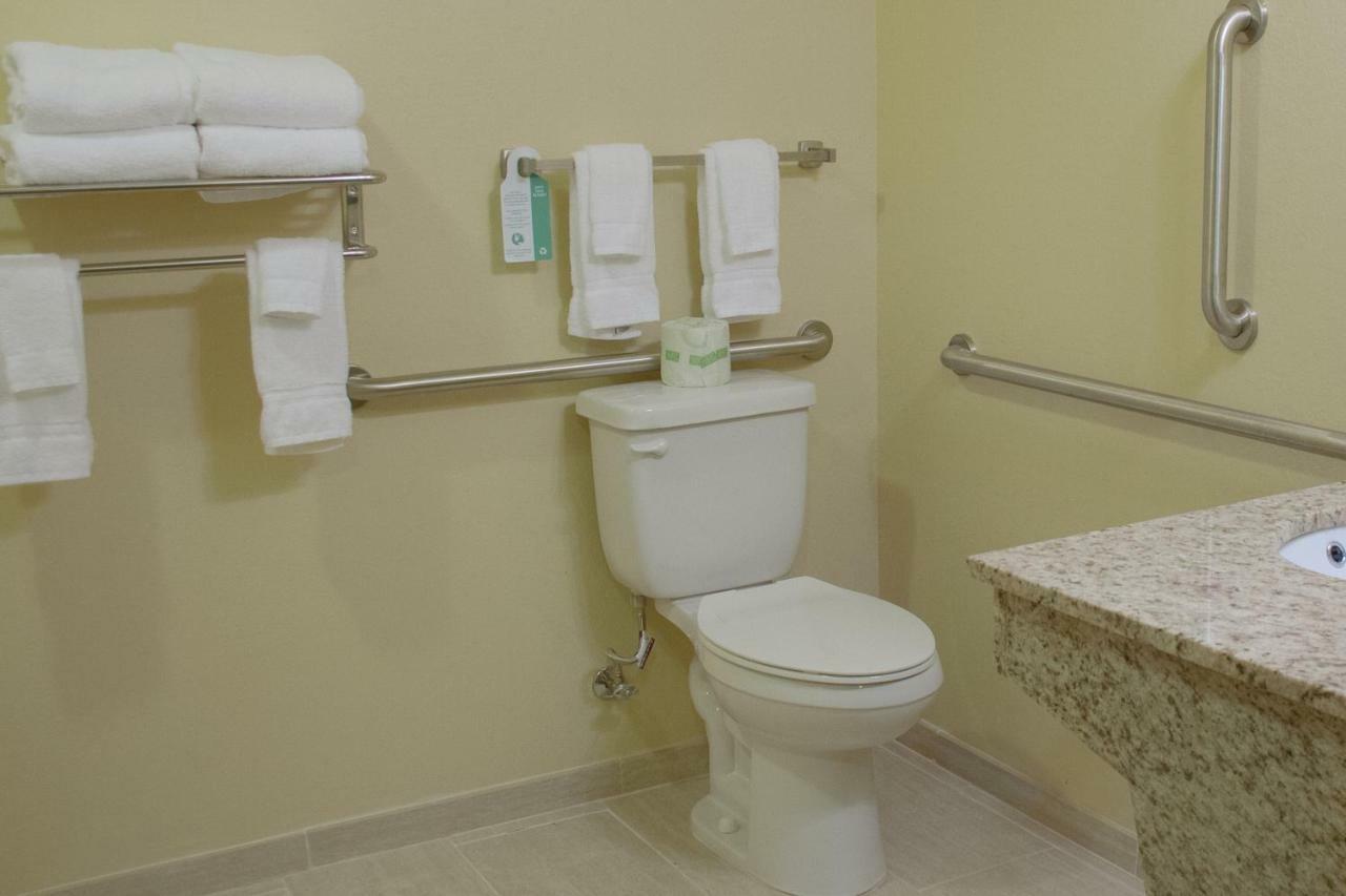 Cobblestone Inn&Suites - Eaton Extérieur photo