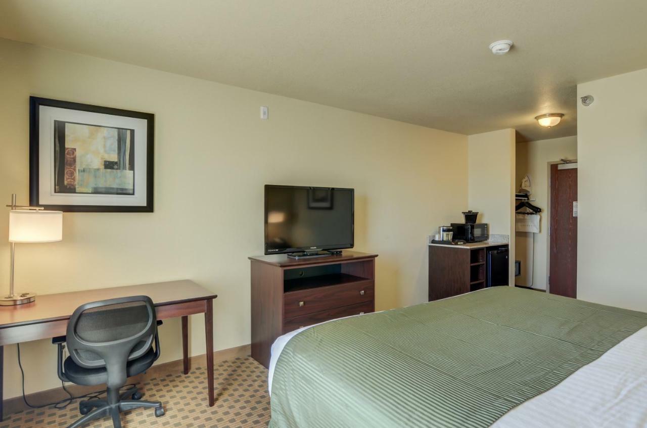 Cobblestone Inn&Suites - Eaton Extérieur photo