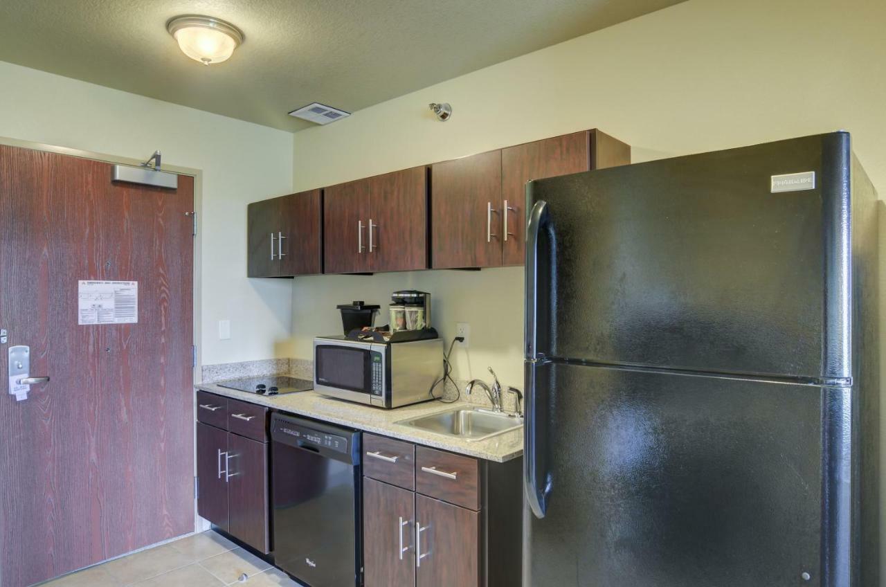 Cobblestone Inn&Suites - Eaton Extérieur photo